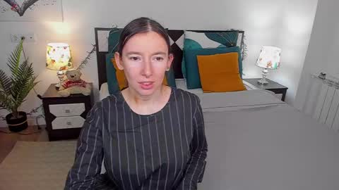 Snapshot of catherinewalls chatting on 12.23.24 Catrin online show from 12.23.24