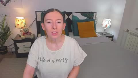 Snapshot of catherinewalls chatting on 12.24.24 Catrin online show from 12.24.24