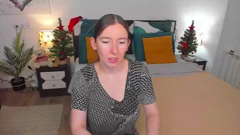 Snapshot of catherinewalls chatting on 12.28.24 Catrin online show from 12.28.24