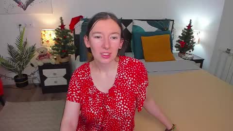 Snapshot of catherinewalls chatting on 12.30.24 Catrin online show from 12.30.24