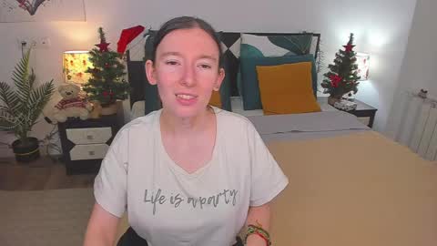Snapshot of catherinewalls chatting on 01.06.25 Catrin online show from 01.06.25