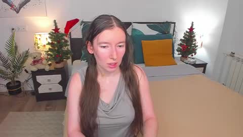 Snapshot of catherinewalls chatting on 01.12.25 Catrin online show from 01.12.25
