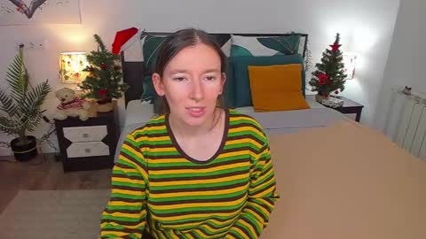 Snapshot of catherinewalls chatting on 01.14.25 Catrin online show from 01.14.25