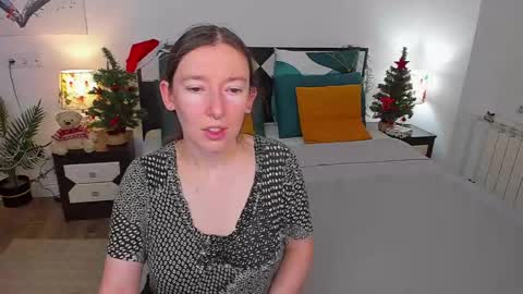 Snapshot of catherinewalls chatting on 01.17.25 Catrin online show from 01.17.25