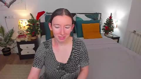 Snapshot of catherinewalls chatting on 01.17.25 Catrin online show from 01.17.25