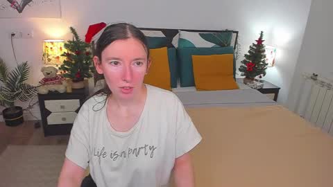 Snapshot of catherinewalls chatting on 01.27.25 Catrin online show from 01.27.25