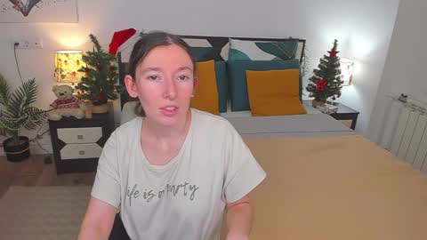 Snapshot of catherinewalls chatting on 01.27.25 Catrin online show from 01.27.25
