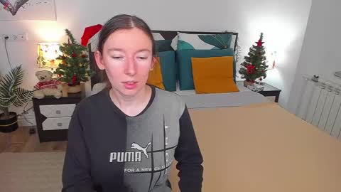 Snapshot of catherinewalls chatting on 01.28.25 Catrin online show from 01.28.25