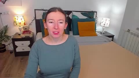 Snapshot of catherinewalls chatting on 02.06.25 Catrin online show from 02.06.25