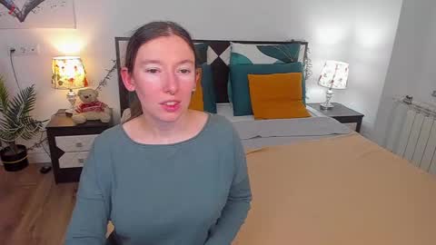 Snapshot of catherinewalls chatting on 02.08.25 Catrin online show from 02.08.25