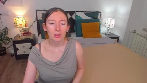 Snapshot of catherinewalls chatting on 02.11.25 Catrin online show from 02.11.25