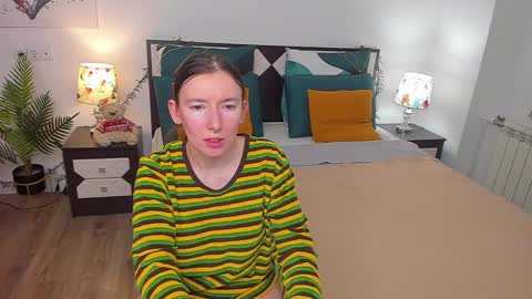 Snapshot of catherinewalls chatting on 02.17.25 Catrin online show from 02.17.25