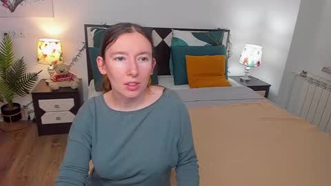 Snapshot of catherinewalls chatting on 02.20.25 Catrin online show from 02.20.25