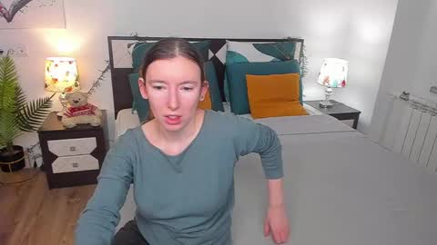 Snapshot of catherinewalls chatting on 02.24.25 Catrin online show from 02.24.25