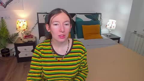 Snapshot of catherinewalls chatting on 02.28.25 Catrin online show from 02.28.25