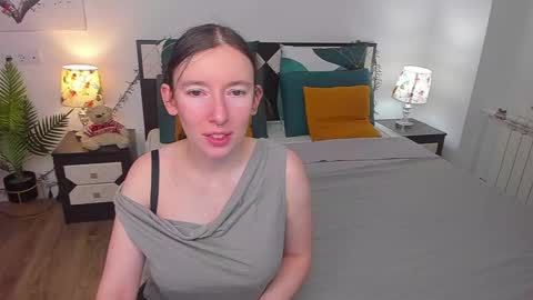 Snapshot of catherinewalls chatting on 03.04.25 Catrin online show from 03.04.25
