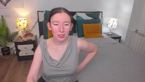 Snapshot of catherinewalls chatting on 03.04.25 Catrin online show from 03.04.25