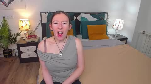 Snapshot of catherinewalls chatting on 03.06.25 Catrin online show from 03.06.25