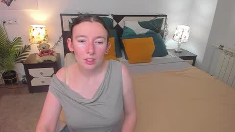 Snapshot of catherinewalls chatting on 09.09.25 Catrin online show from 09.09.25