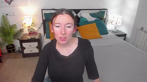 Snapshot of catherinewalls chatting on 09.15.25 Catrin online show from 09.15.25