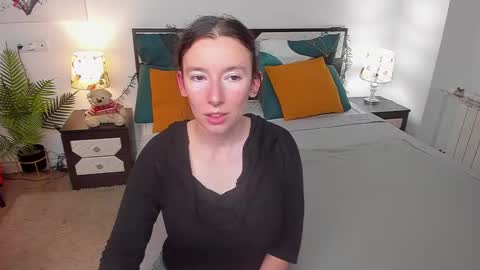 Snapshot of catherinewalls chatting on 09.16.25 Catrin online show from 09.16.25