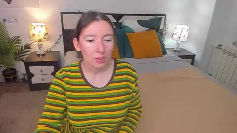 Snapshot of catherinewalls chatting on 09.18.25 Catrin online show from 09.18.25