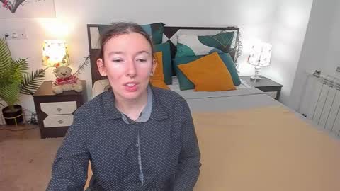 Snapshot of catherinewalls chatting on 09.22.25 Catrin online show from 09.22.25