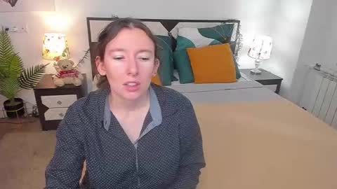 Snapshot of catherinewalls chatting on 09.26.25 Catrin online show from 09.26.25