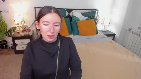 Snapshot of catherinewalls chatting on 09.29.25 Catrin online show from 09.29.25