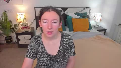 Snapshot of catherinewalls chatting on 10.09.25 Catrin online show from 10.09.25