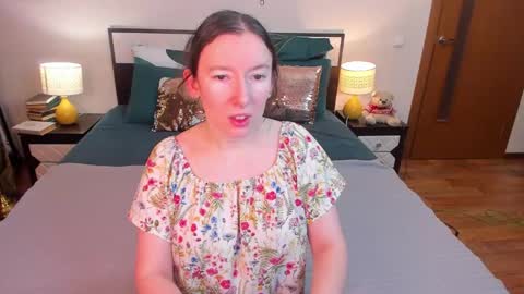 Catrin online show from 02.15.26