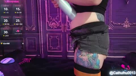 Snapshot of cathulhu0013 chatting on 10.29.25 Cathulhu0013 online show from 10.29.25