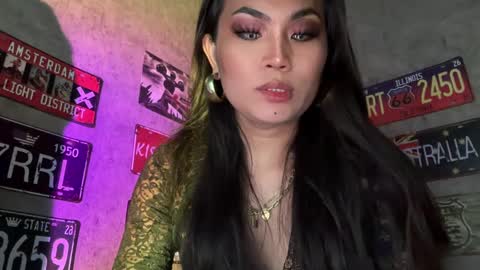 Snapshot of cathy_sanches chatting on 02.11.25 cathy online show from 02.11.25