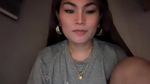 Snapshot of cathy_sanches chatting on 09.25.25 cathy online show from 09.25.25