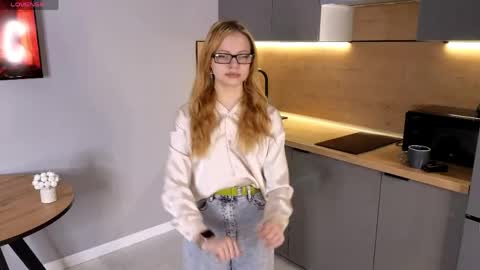 Katiee online show from 04.29.26