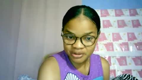 Snapshot of cathyxlisa chatting on 10.20.25 CathyXLisa online show from 10.20.25