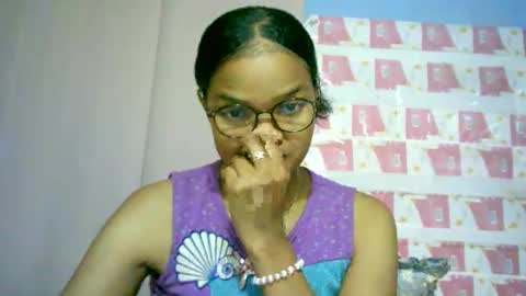 Snapshot of cathyxlisa chatting on 10.27.25 CathyXLisa online show from 10.27.25