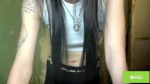 Lola online show from 11.22.25