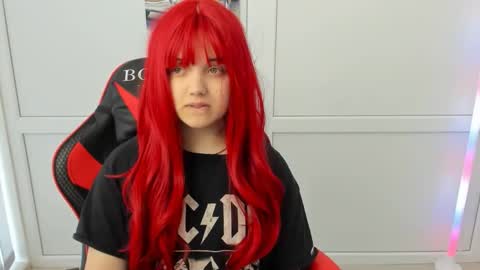 Catrine online show from 04.15.26