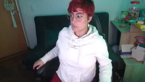 Snapshot of catsito chatting on 12.17.25 im MIA -Independent Model MY OF is catsito3 online show from 12.17.25