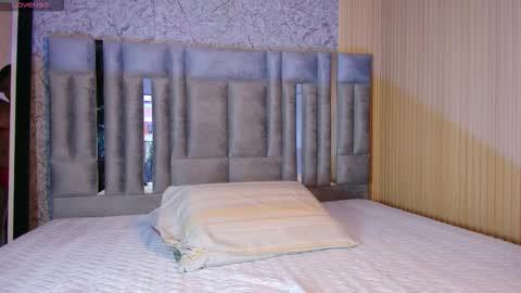 Snapshot of cattaleeyaa chatting on 12.16.25 CATALEYA online show from 12.16.25