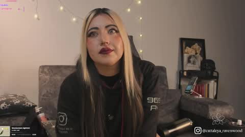 Snapshot of cattaleya_ravenwood chatting on 03.02.26 Cattaleya Ravenwood online show from 03.02.26