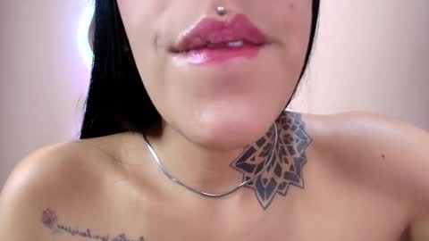 Snapshot of catte_jensen chatting on 12.03.25 Cattleya online show from 12.03.25