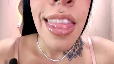 Snapshot of catte_jensen chatting on 01.14.26 Cattleya online show from 01.14.26