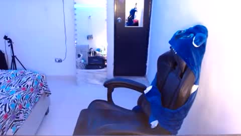 Caylinn online show from 11.24.25