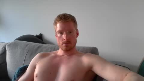 Snapshot of ccloser87 chatting on 04.11.26 ccloser87 online show from 04.11.26