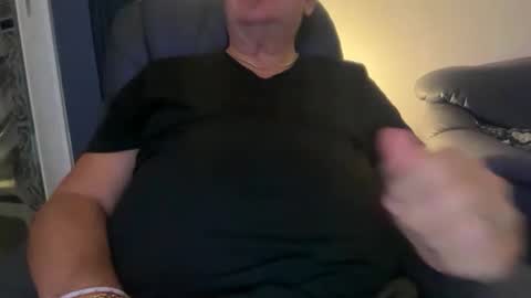 Snapshot of ccpower chatting on 11.08.25 ccpower online show from 11.08.25