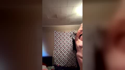 Snapshot of cecerose813 chatting on 04.07.26 cecerose813 online show from 04.07.26