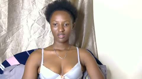 Snapshot of cee_queen chatting on 07.05.26 cee_queen online show from 07.05.26
