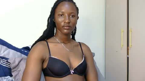 Snapshot of cee_queen chatting on 07.14.26 cee_queen online show from 07.14.26